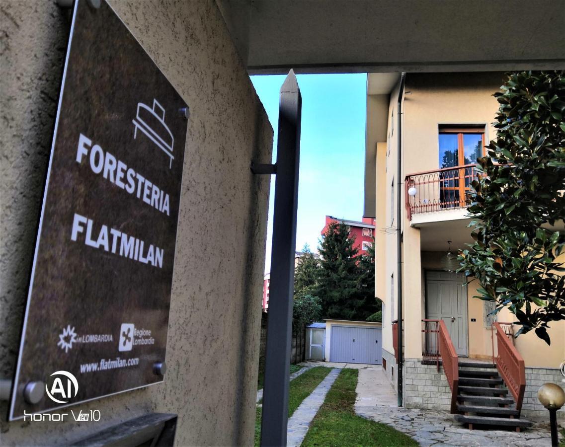 Отель Flatmilan Чернуско-суль-Навильо Экстерьер фото